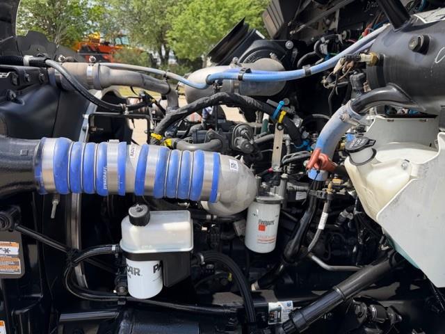 2022 Kenworth T270-11