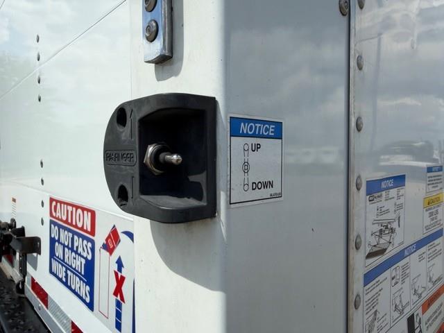 2022 Kenworth T270-32