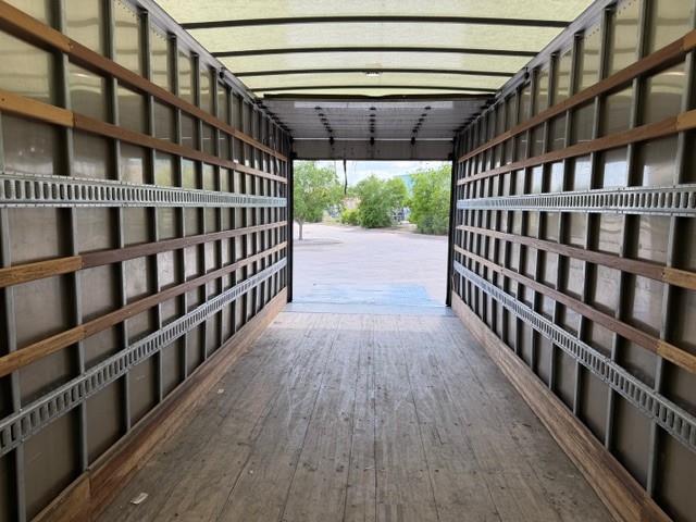 2022 Kenworth T270-38