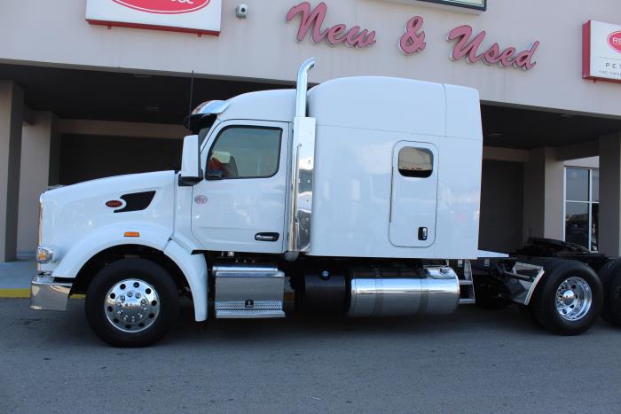 2022 Peterbilt 567-2