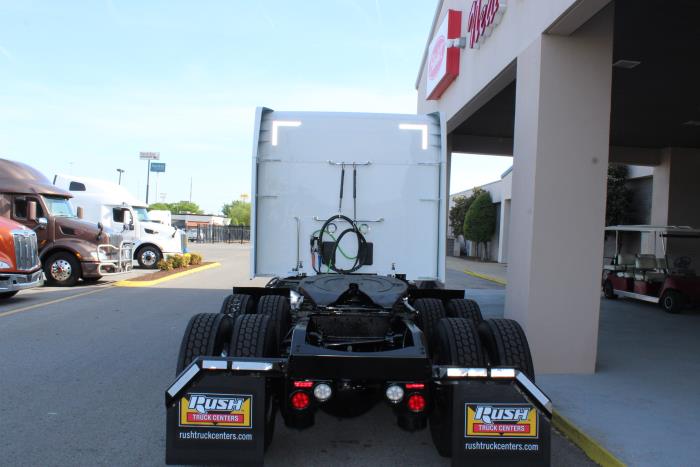 2022 Peterbilt 567-4