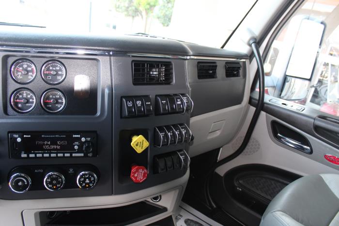 2022 Peterbilt 567-10