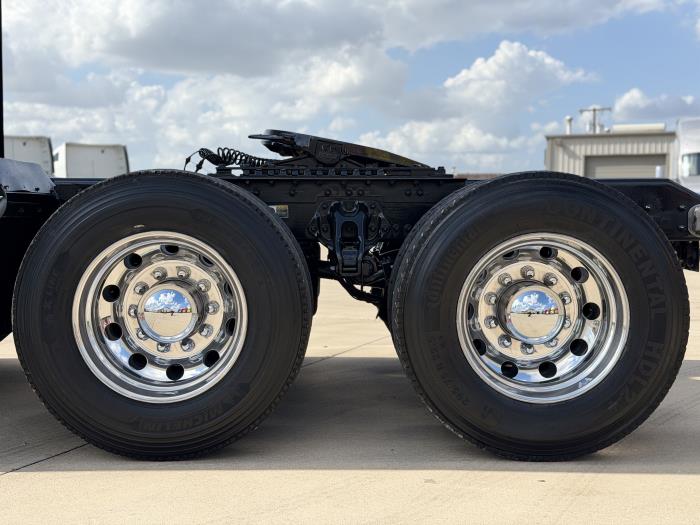 2022 Kenworth T680-10