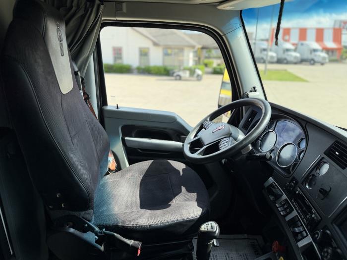 2022 Kenworth T680-25