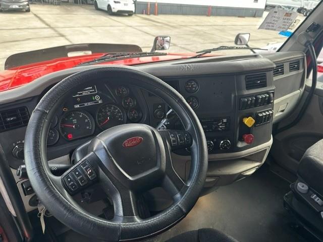 2020 Peterbilt 579-2