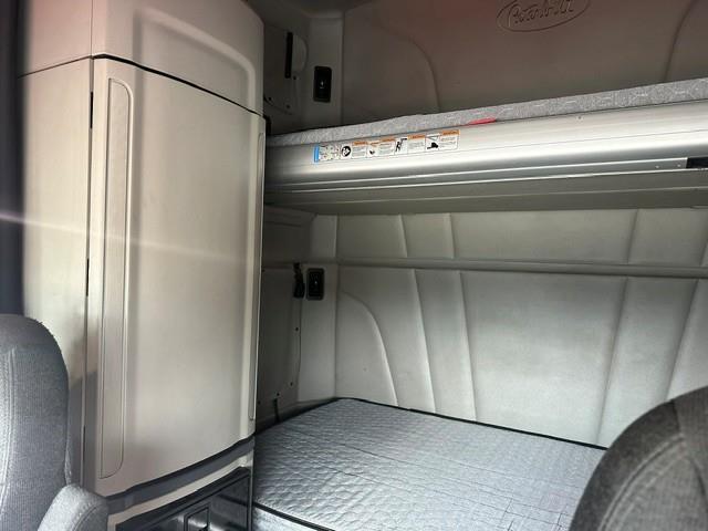 2020 Peterbilt 579-3