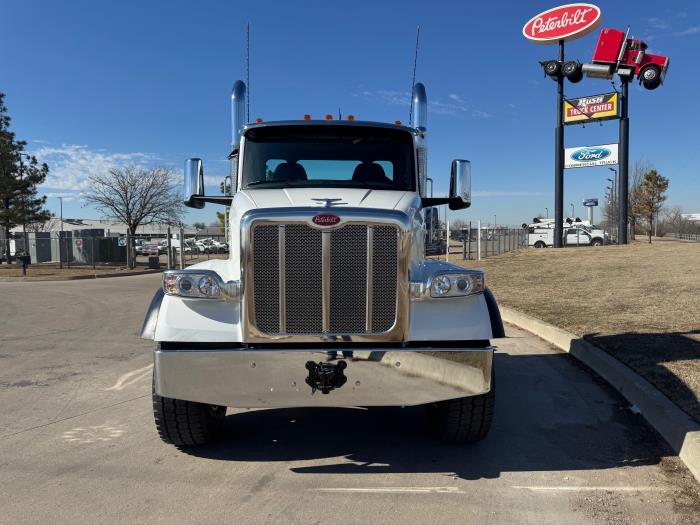 2027 Peterbilt 567-7