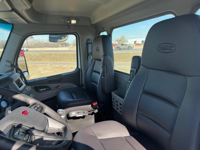 2027 Peterbilt 567-15