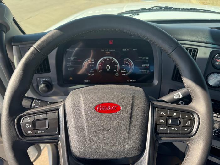 2027 Peterbilt 567-16