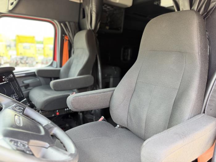 2023 Freightliner Cascadia-20