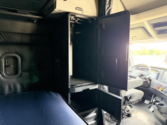 2023 Freightliner Cascadia-27