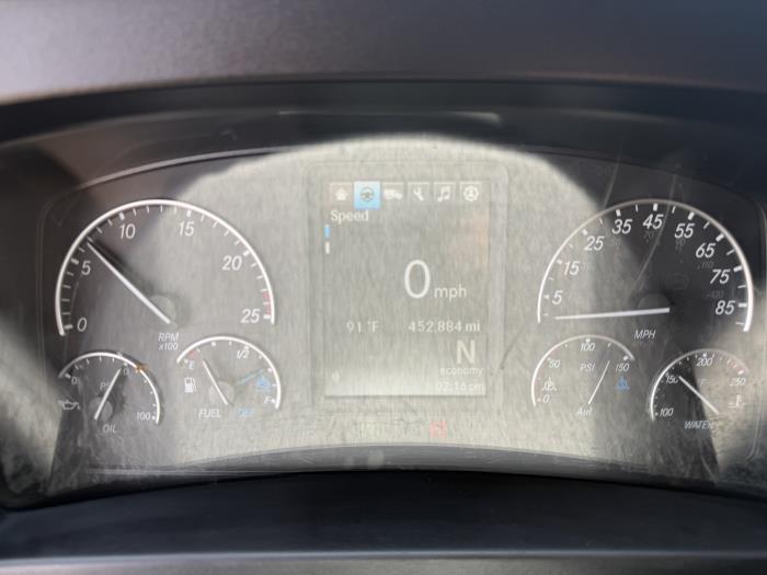 2023 Freightliner Cascadia-32