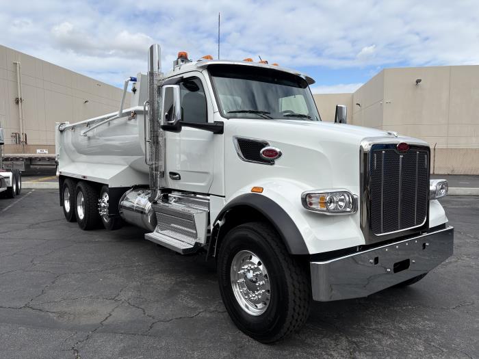 2027 Peterbilt 567-4