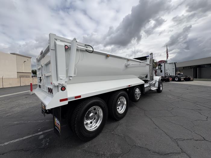 2027 Peterbilt 567-6