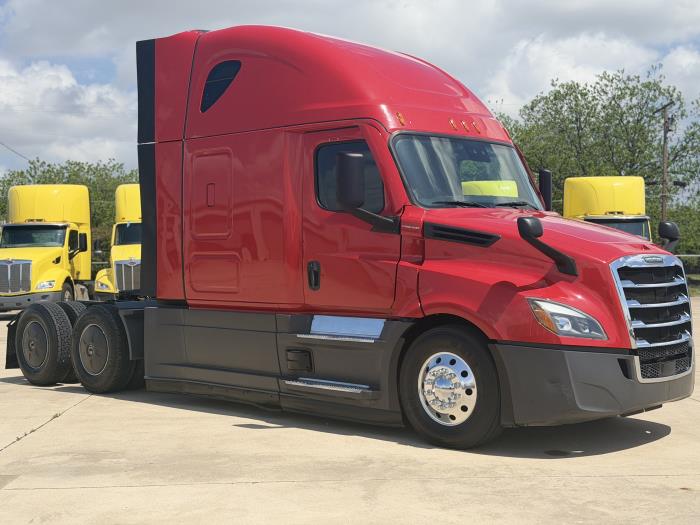 2023 Freightliner Cascadia-2