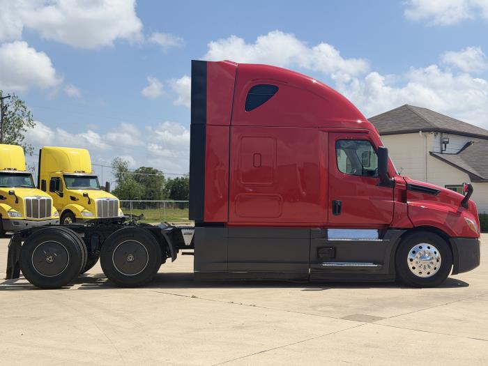 2023 Freightliner Cascadia-3