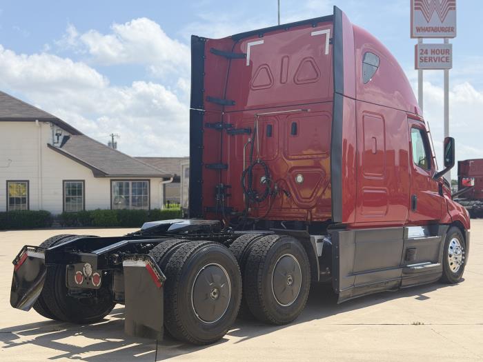 2023 Freightliner Cascadia-4