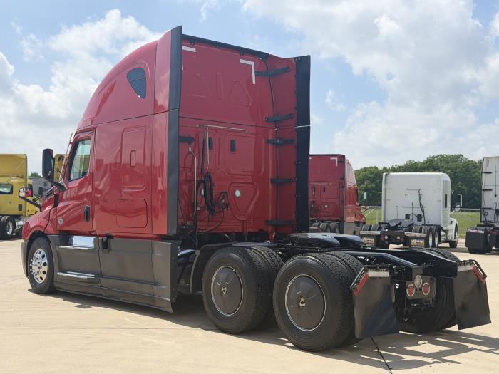 2023 Freightliner Cascadia-6