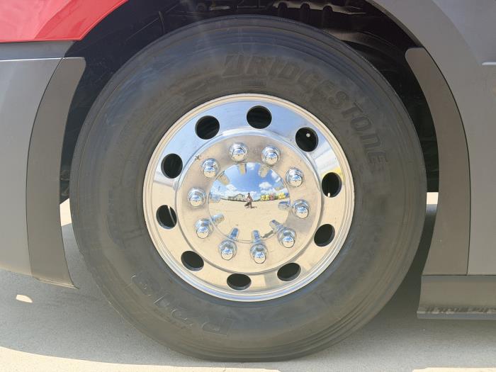 2023 Freightliner Cascadia-8