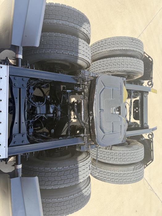 2023 Freightliner Cascadia-10