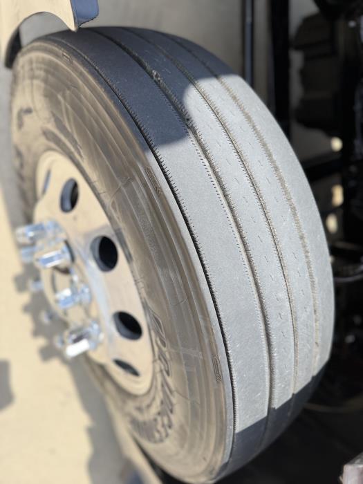 2023 Freightliner Cascadia-13