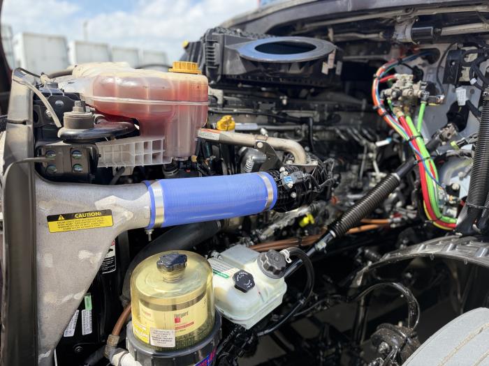 2023 Freightliner Cascadia-15