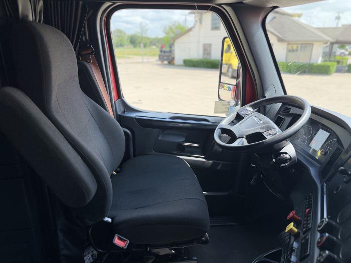 2023 Freightliner Cascadia-22