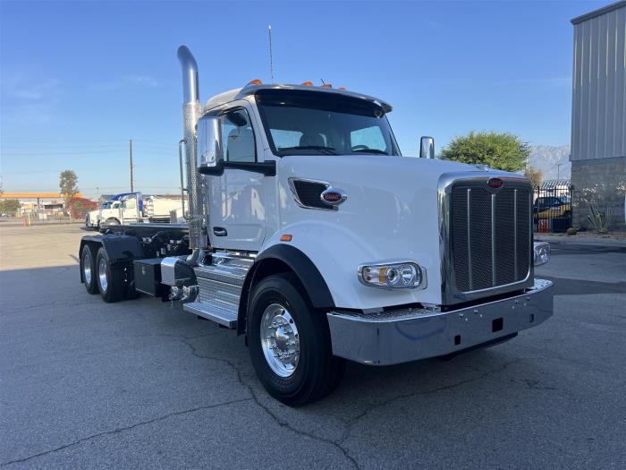 2027 Peterbilt 567-3