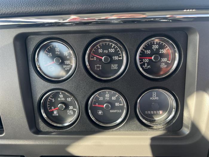 2027 Peterbilt 567-28