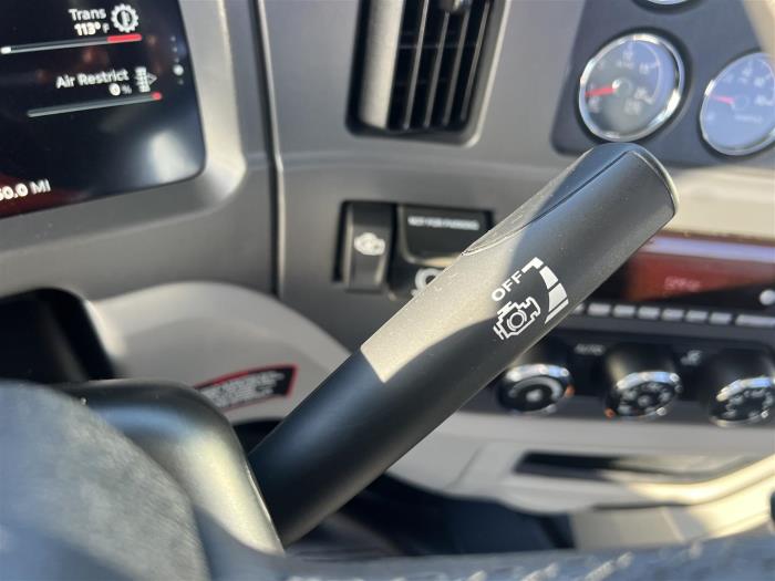 2027 Peterbilt 567-32