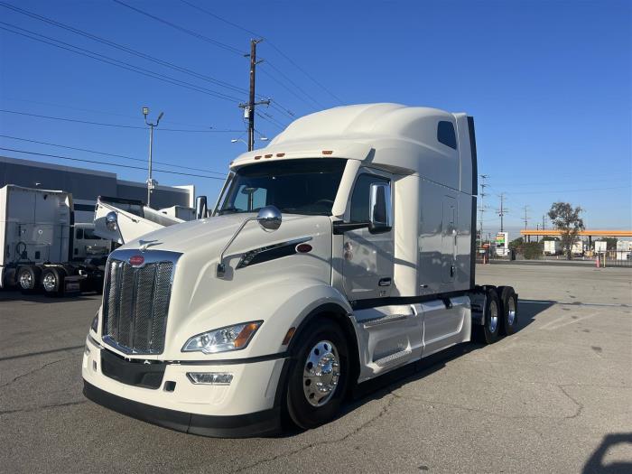 2027 Peterbilt 579-1