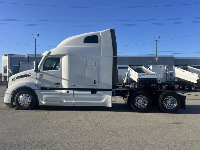 2027 Peterbilt 579-5