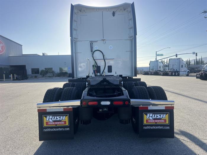 2027 Peterbilt 579-6