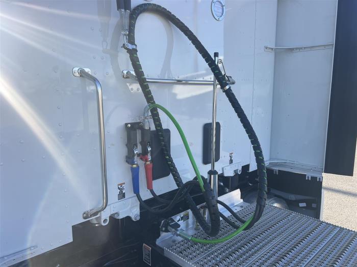 2027 Peterbilt 579-7