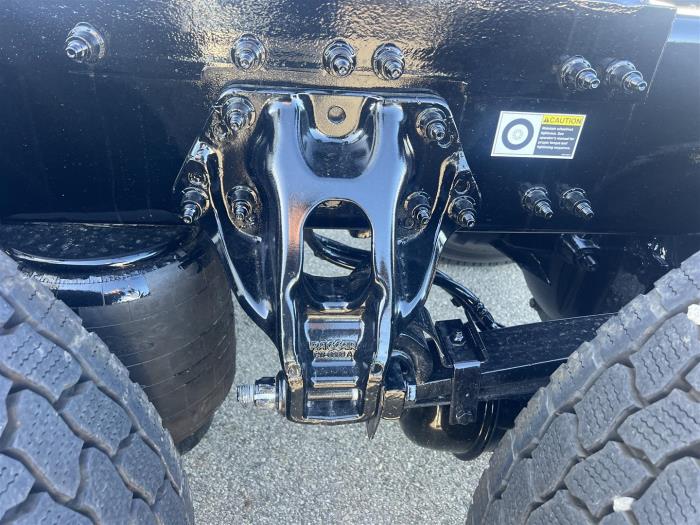 2027 Peterbilt 579-8