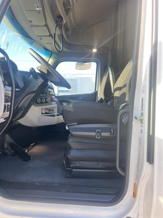 2027 Peterbilt 579-15