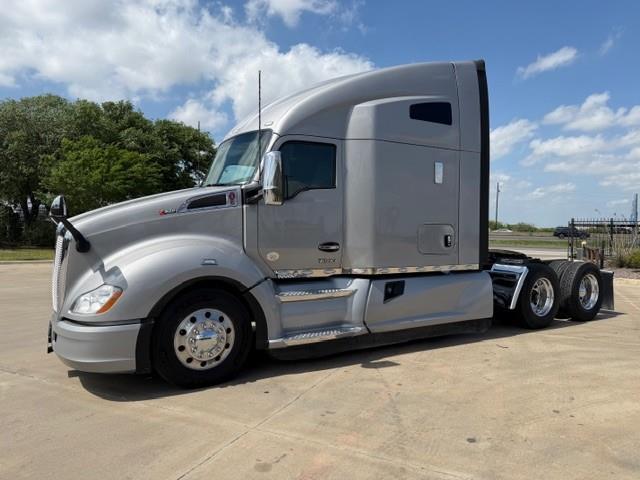 2022 Kenworth T680-1
