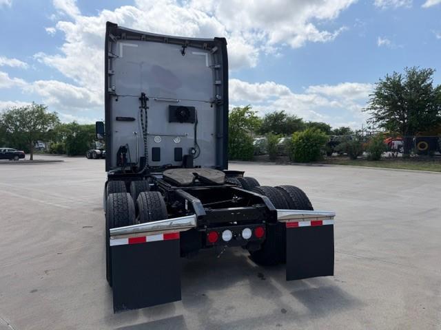 2022 Kenworth T680-4