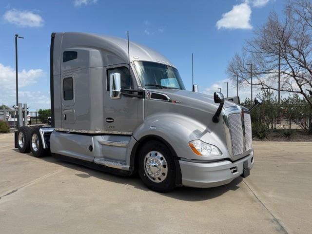 2022 Kenworth T680-9