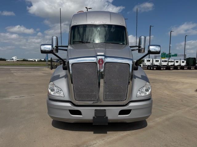 2022 Kenworth T680-11
