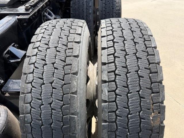 2022 Kenworth T680-22