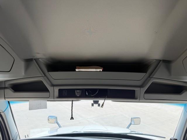 2022 Kenworth T680-43