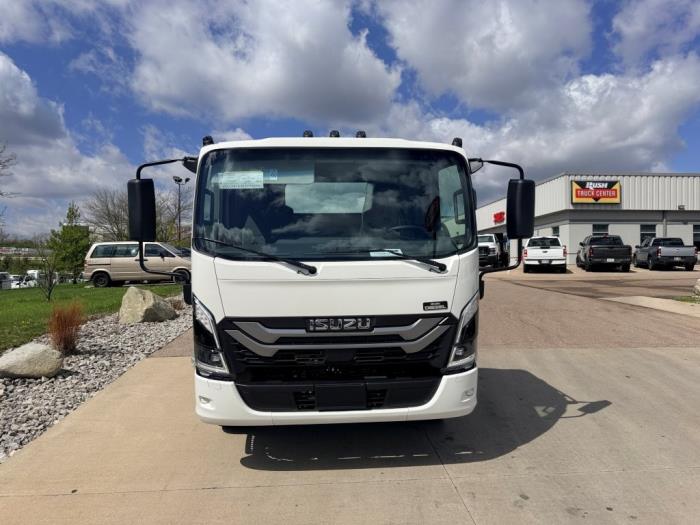 2027 Isuzu NRR - image 2
