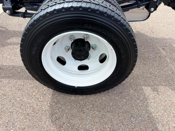 2027 Isuzu NRR - image 8