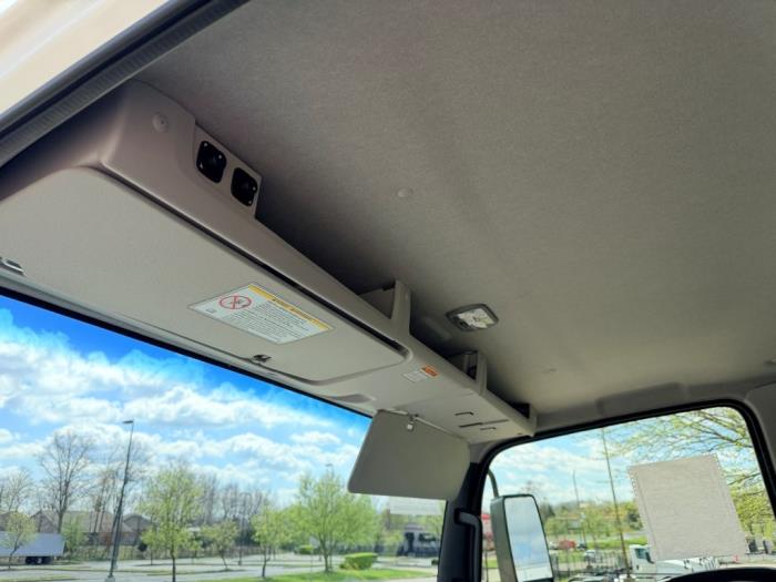 2027 Isuzu NRR - image 13