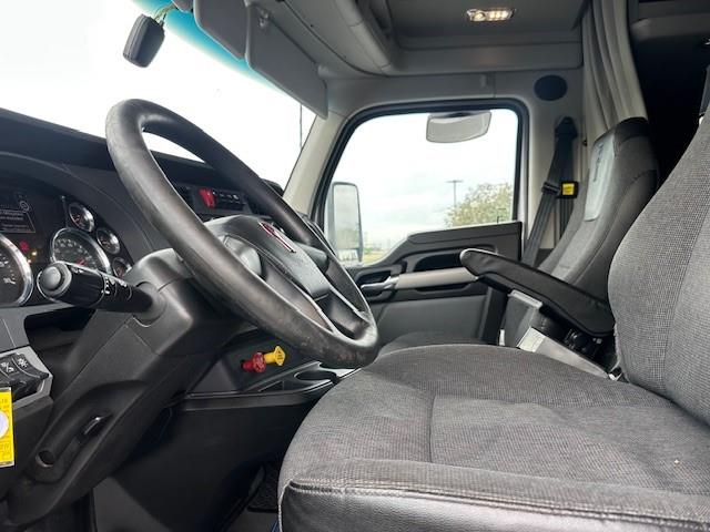 2022 Kenworth T680-9