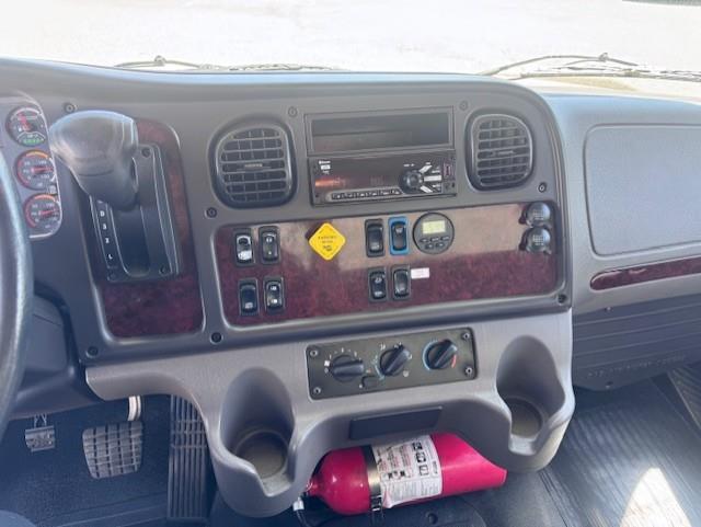 2019 Freightliner Business Class M2 106-11