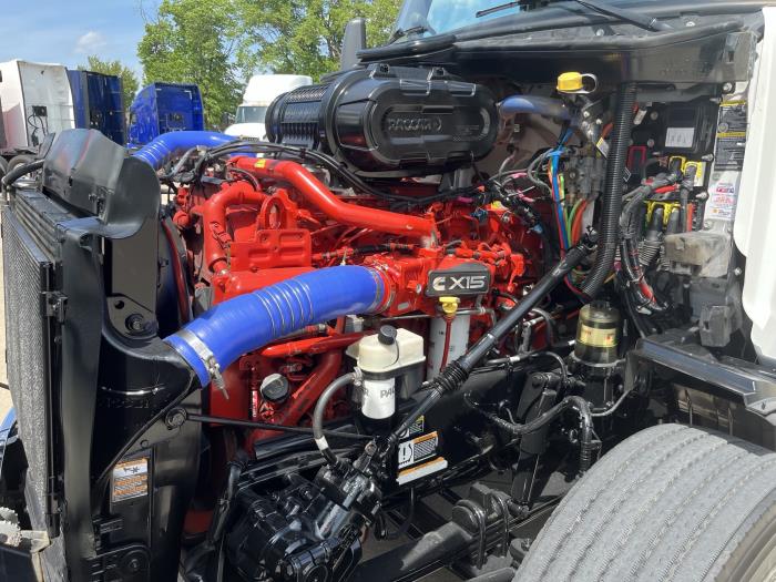 2023 Peterbilt 579-9