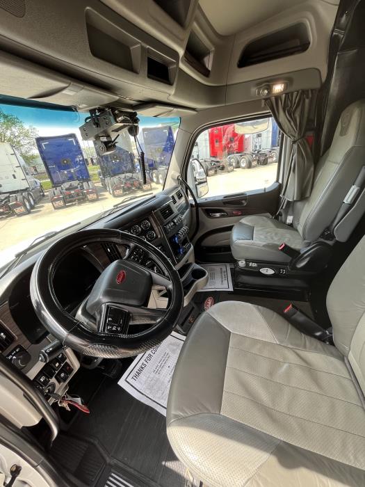 2023 Peterbilt 579-13