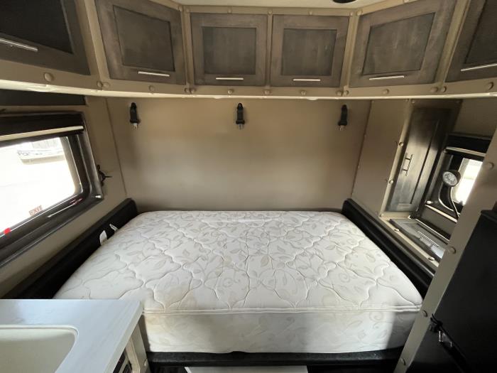 2023 Peterbilt 579-20